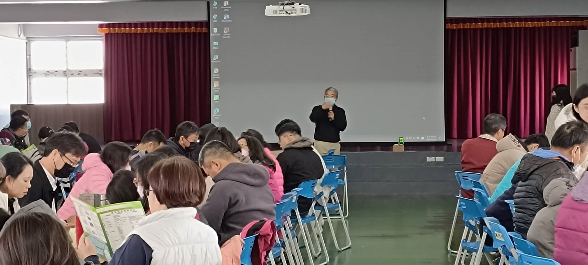 校長向教職員工宣教